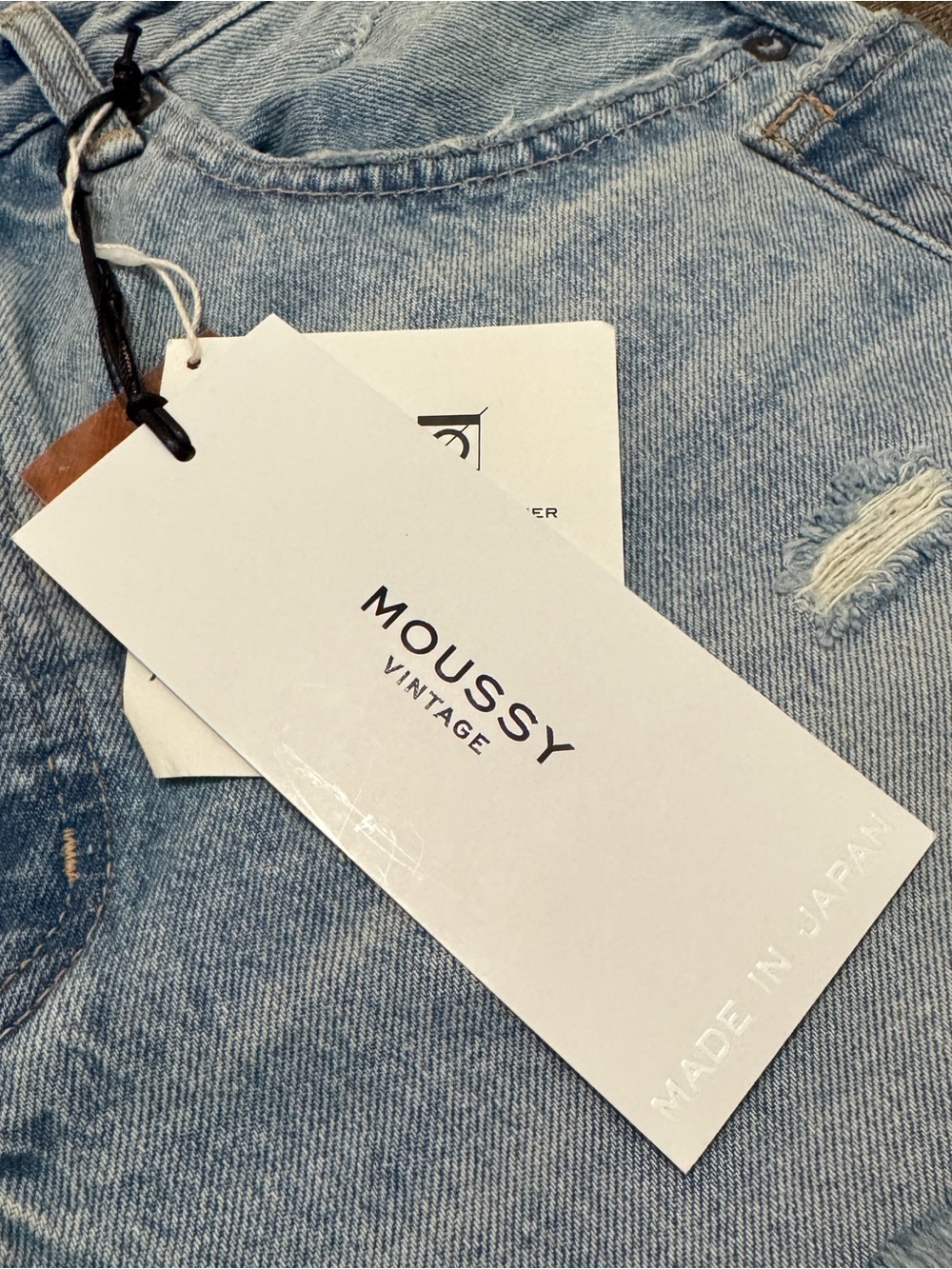 MOUSSY Mckendree Light Wash Frayed Hem Denim Shorts - Picture 2 of 7